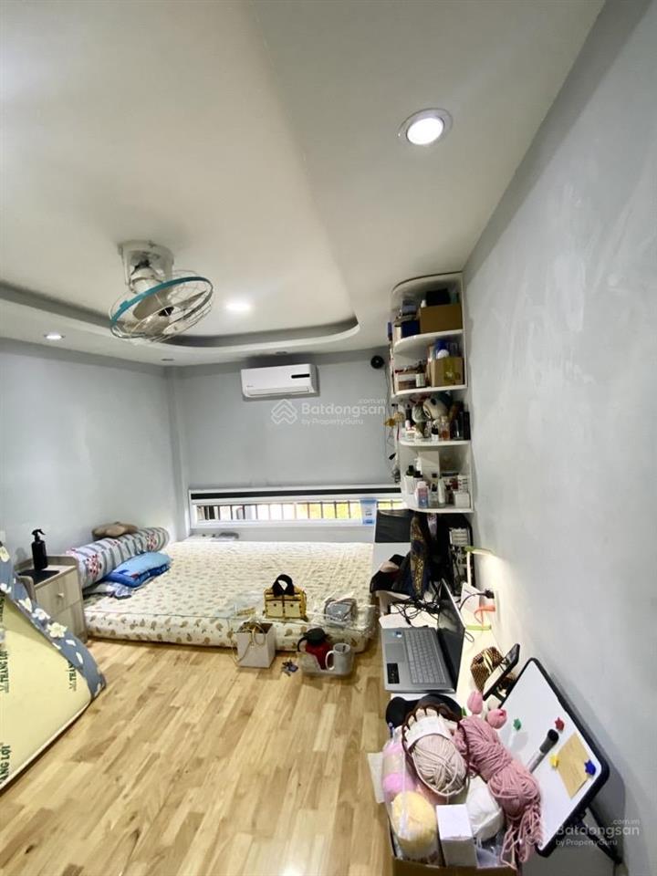 Nguyễn kiệm  hẻm 5m  gần công viên gia định  4 phòng ngủ