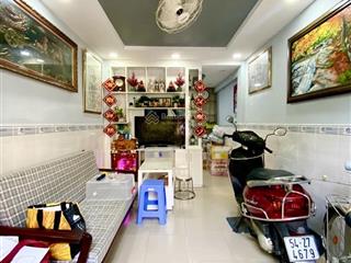 Nguyễn kiệm  hẻm 5m  gần công viên gia định  4 phòng ngủ