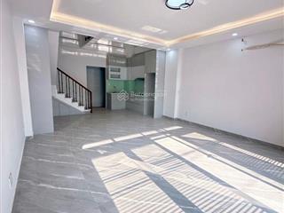 Siêu phẩm 4 tầng hẽm 8m oto vào nhà nguyễn thị tú  lê trọng tấn  chỉ hơn 5 tỷ thương lượng.