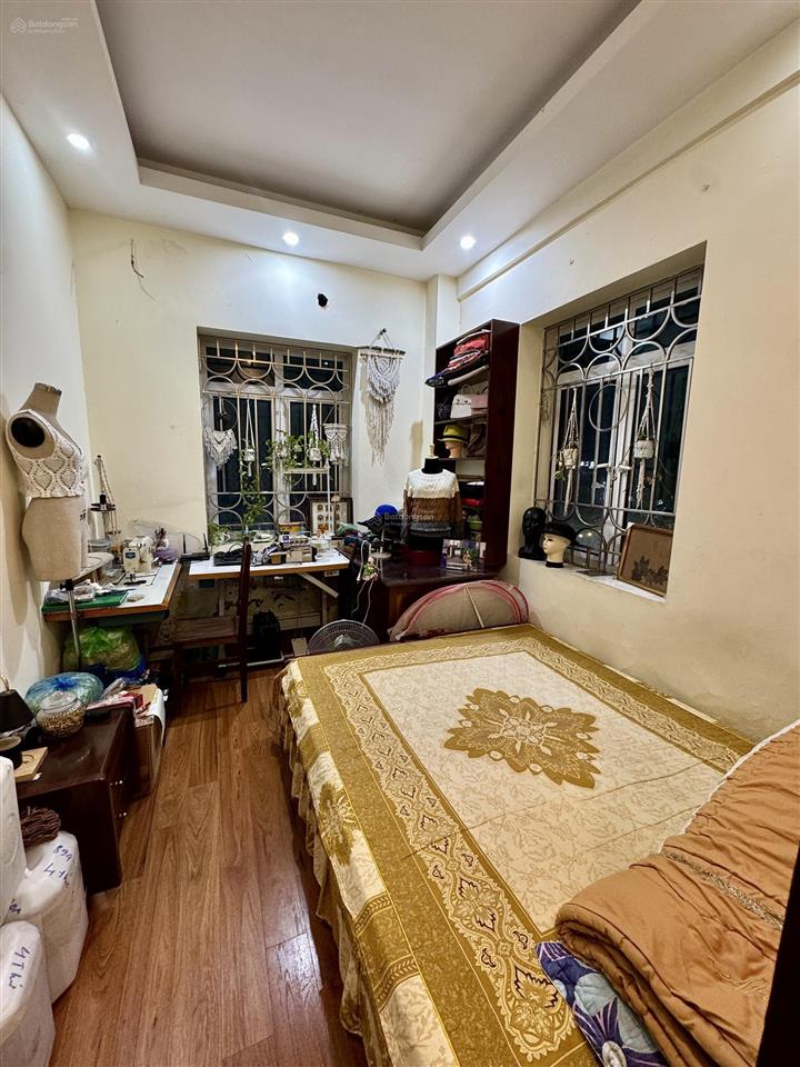 Bán căn hộ chung cư 50m vuông, cửa đông nam, bc tây bắc. sổ đó chính chủ, không qua trung gian.