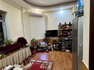 Bán căn hộ chung cư 50m vuông, cửa đông nam, bc tây bắc. sổ đó chính chủ, không qua trung gian.