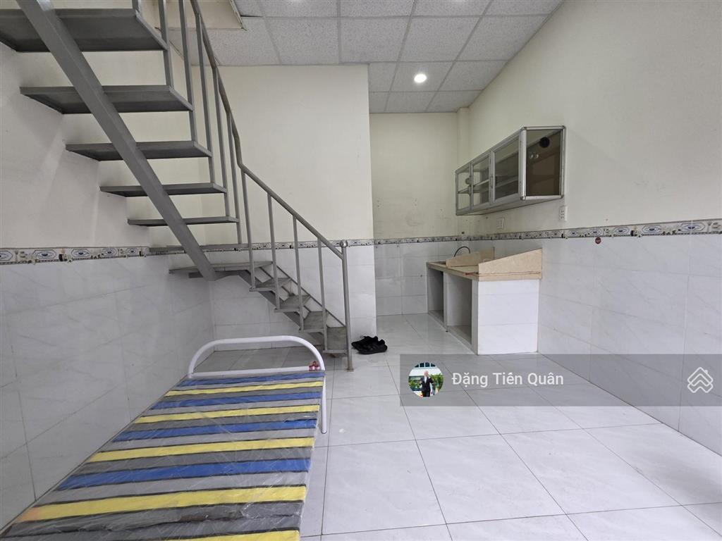 Nhà 4 mặt tiền  104m2  vuông vức  ngang 6m  8 phòng  8wc  giá chỉ 7.7 tỷ