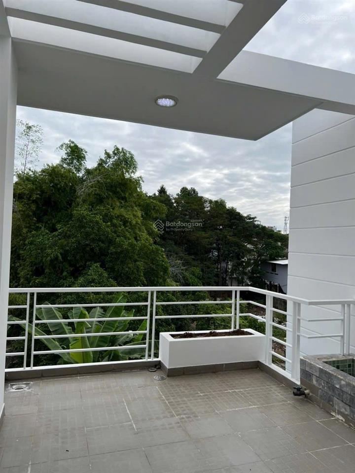 Nhà gần nguyễn thị định, 61m² vuông vức, hẻm 4.5m xe hơi tới cửa nhà, nhà 3 tầng  giá chỉ 6.99 tỷ