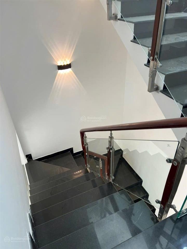 Nhà gần nguyễn thị định, 61m² vuông vức, hẻm 4.5m xe hơi tới cửa nhà, nhà 3 tầng  giá chỉ 6.99 tỷ