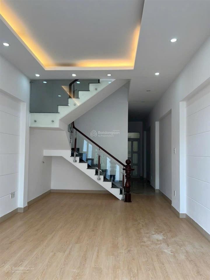 Nhà gần nguyễn thị định, 61m² vuông vức, hẻm 4.5m xe hơi tới cửa nhà, nhà 3 tầng  giá chỉ 6.99 tỷ