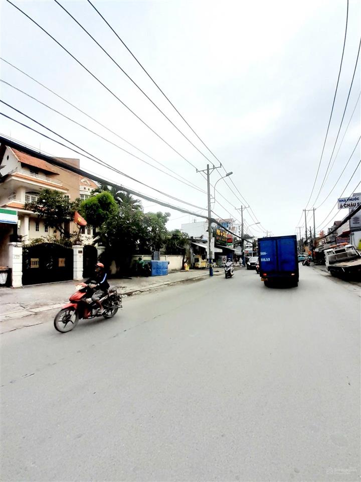 Mặt tiền kinh doanh  ngang 7.7m hiếmsát nguyễn duy trinh  đường 12m  3 tầng  5pn  chỉ 8.6 tỷ