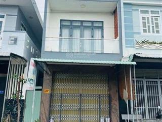 Bán nhà mặt phố tại hoa lư, 4,5 tỷ, 70m2, 3pn + 2wc + 3 tầng, giá siêu hời