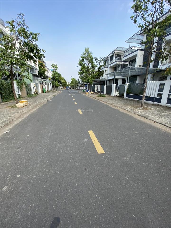 Chỉ 3,338 tỷ50m2 đất khu vạn xuân cạnh đông tăng long q9đường 7m vỉa hèxây dựng tự do hệ số cao