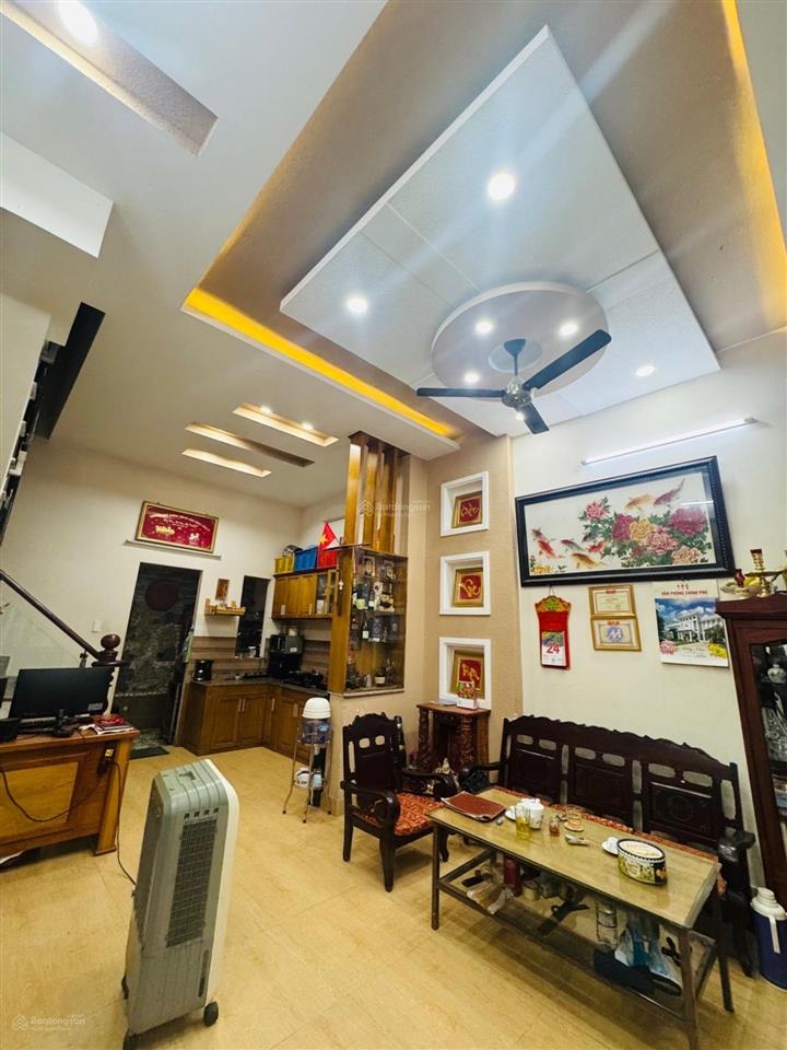 Chỉ 2,7 tỷ  nhà 2 tầng  ngay võ văn hát  lã xuân oai  3pn  đầy đủ công năng  còn thương lượng