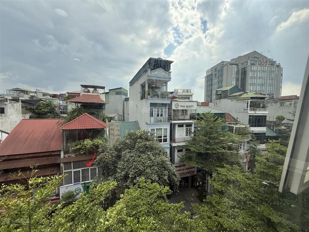 Sàn vp siêu rẻ mặt phố đống đa  ô chợ dừa 80 m2  11 triệu. 0389 930 ***
