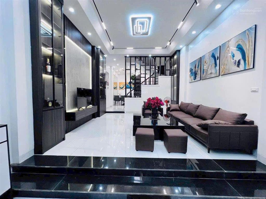Mặt ngõ tôn đức thắng, ngõ ô tô, 2 thoáng, nhà mới, không qh, ở luôn, tặng full nội thất 46m2*5t