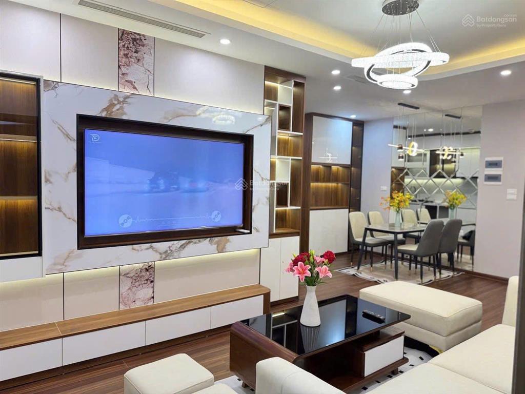 Căn góc tòa 18t lê văn lương 102m2, 3 pnkk, view đẹp, slot ô tô, sổ chính chủ, full tiện ích ở ngay