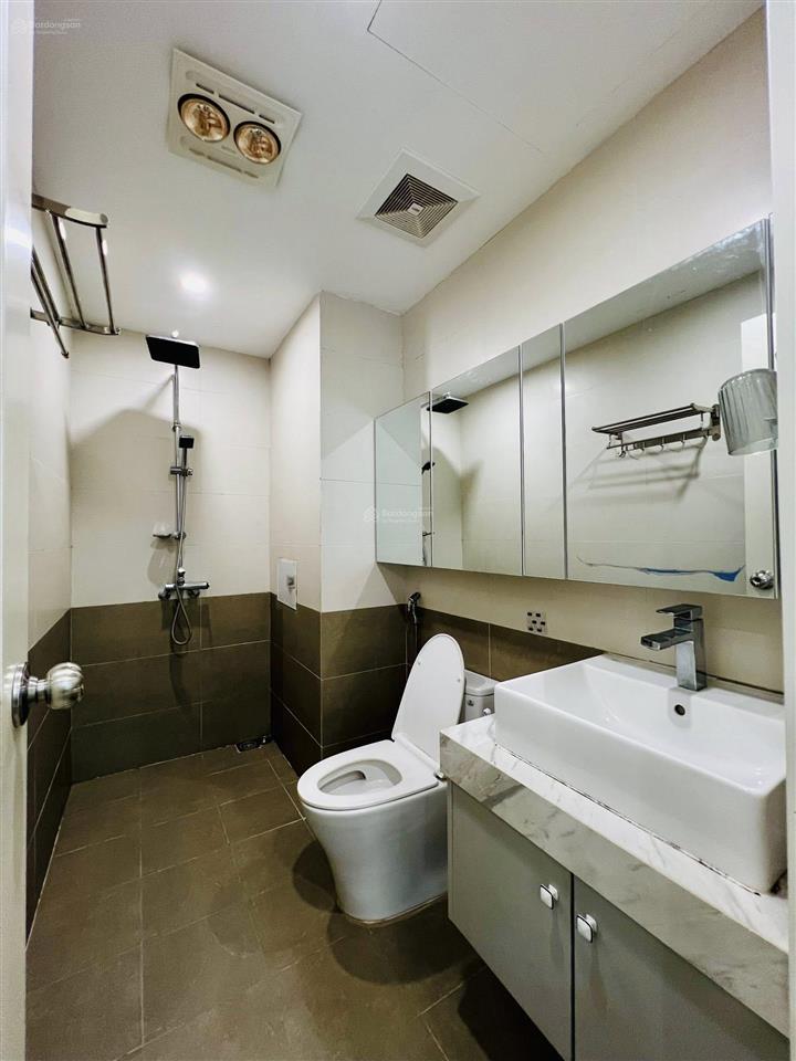 Căn hộ the ninety complex  90 đường láng 70m2, 2pnkk, tòa mới, view đẹp, lốt để ô tô, ở ngay