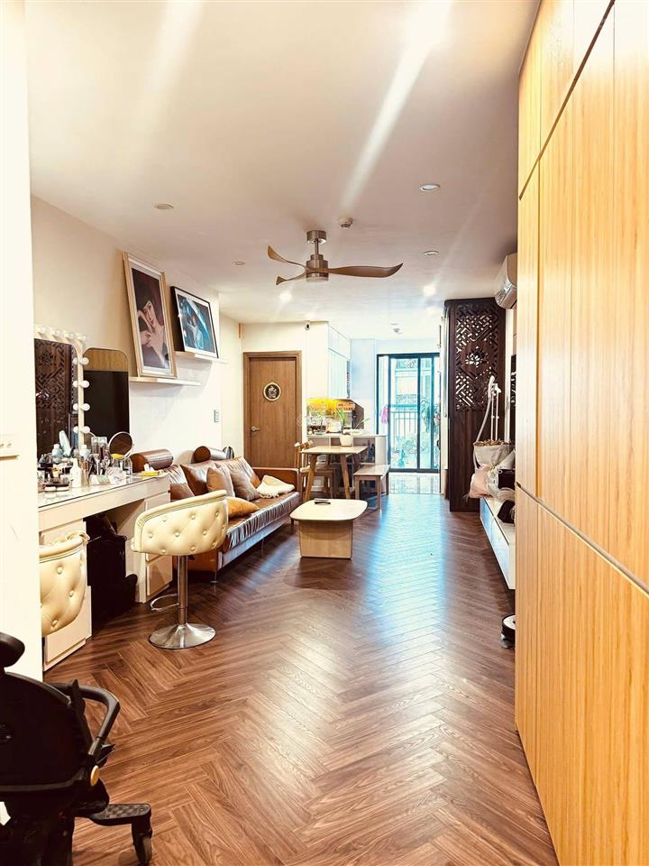 Căn góc chung cư tòa b3 nam trung yên 73m2, 3pnkk, view đẹp, căn mới, full nội thất đẹp, sổ cc.