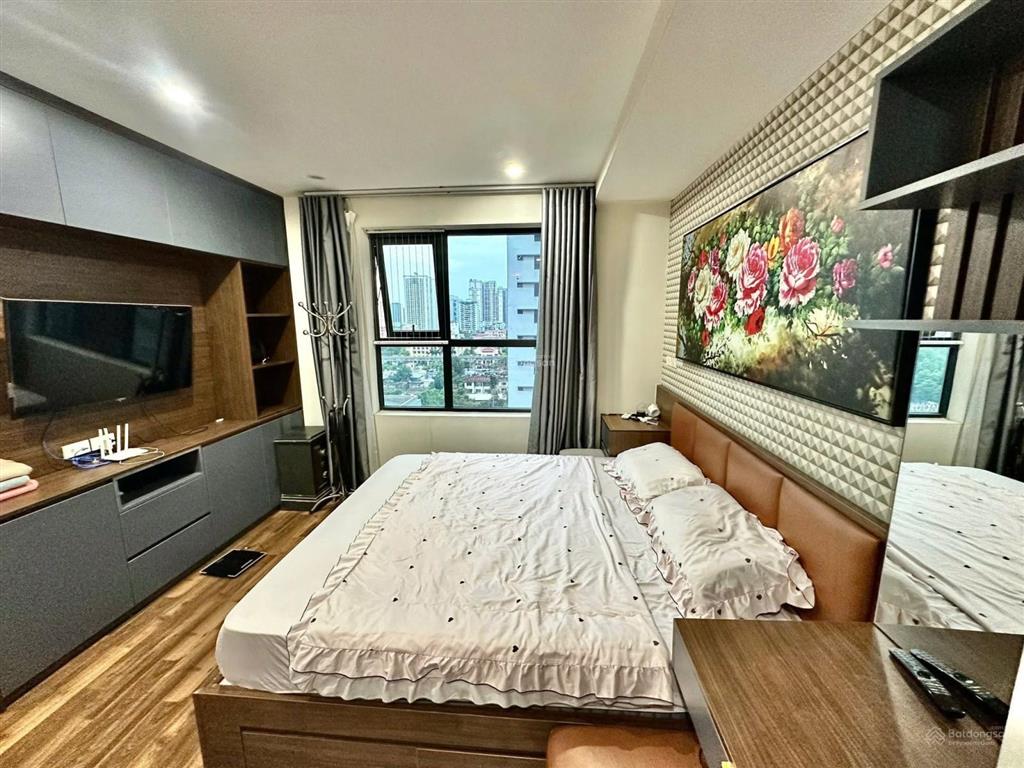 Siêu rẻ! căn góc chung cư rox center  90 đường láng 70m2, 2pn, tòa mới, view đẹp, có slot để ô tô