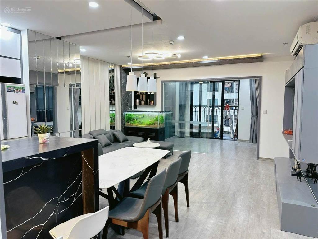 Hiếm! bán chung cư vnt tower nguyễn trãi, 120m2, 3pn 2wc, căn góc thoáng sáng, nội thất đẹp, ở ngay