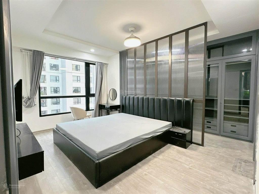Hiếm! bán chung cư vnt tower nguyễn trãi, 120m2, 3pn 2wc, căn góc thoáng sáng, nội thất đẹp, ở ngay
