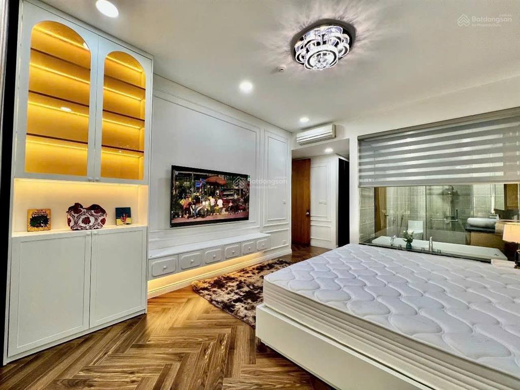 Tầng đẹp! căn góc chung cư the ninety complex 90 đường láng, 66m2 2pnkk, ban công, slot ô tô ở ngay