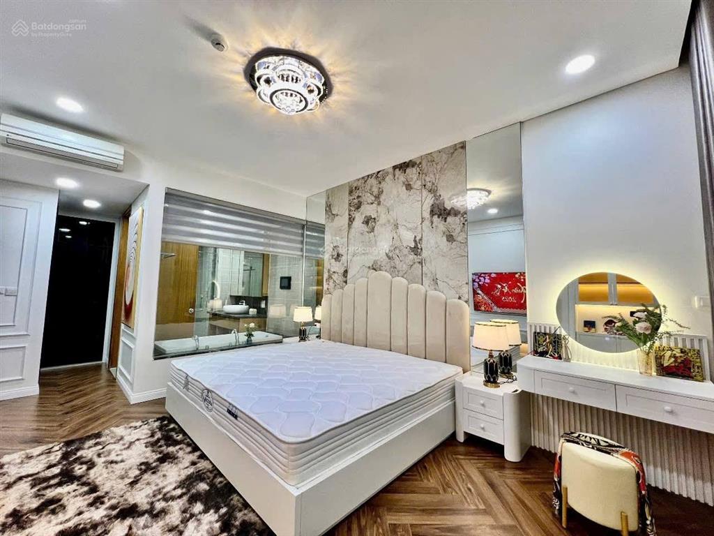 Tầng đẹp! căn góc chung cư the ninety complex 90 đường láng, 66m2 2pnkk, ban công, slot ô tô ở ngay
