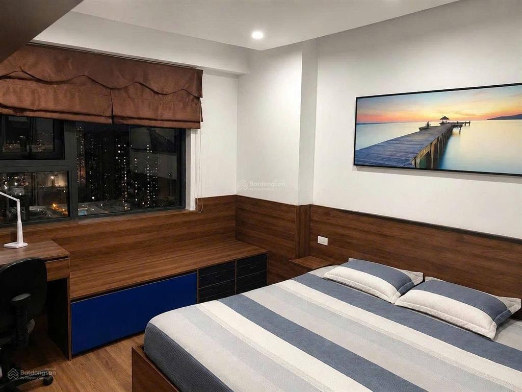 Căn góc tòa flc 36 phạm hùng, 70m2, 2pn, tặng nội thất xịn, view đẹp, slot ô tô, giá rẻ