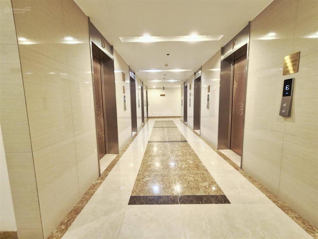 Phải nhanh! chung cư vinhomes d'capitale 119 trần duy hưng 45m2 2pnkk, tặng full nt, ở cho thuê tốt