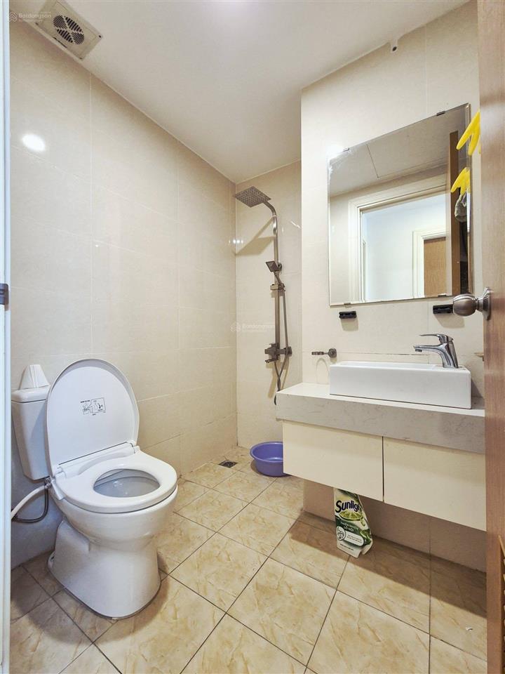 Phải nhanh! chung cư vinhomes d'capitale 119 trần duy hưng 45m2 2pnkk, tặng full nt, ở cho thuê tốt