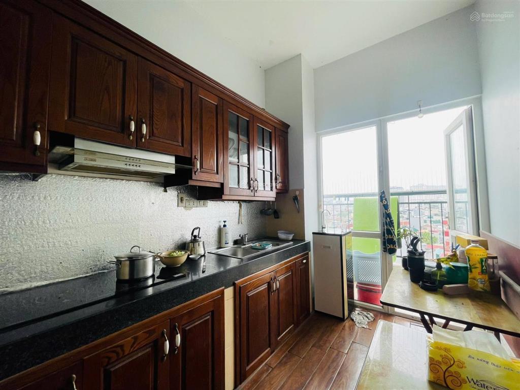Căn góc đẹp! chung cư hoàng cầu, 53m2, 2pn, view thoáng, ở ngay, sổ đỏ lâu dài, tiện ích đầy đủ.
