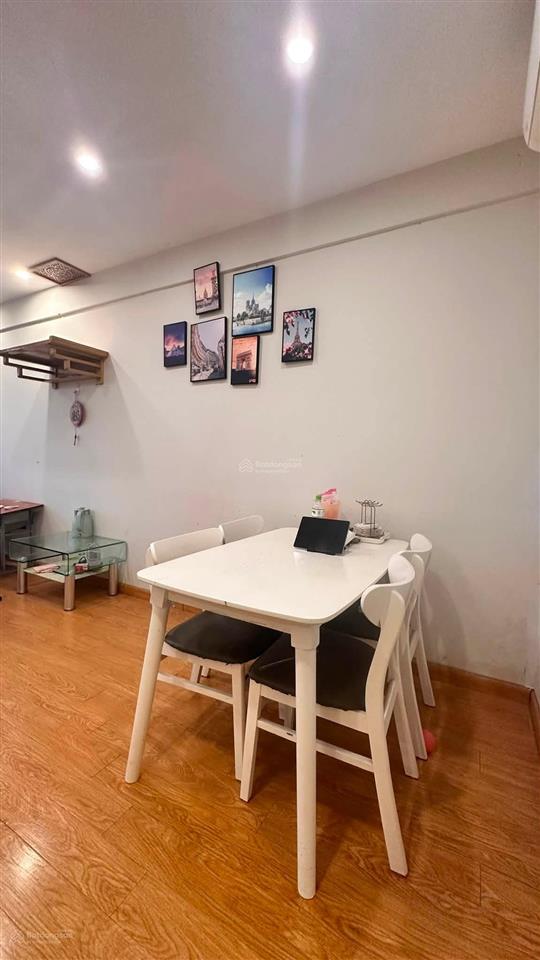 Cần bán gấp căn chung cư vinhomes d'capitale trần duy hưng, 48m2, 2 ngủ, view đẹp, sổ cc, ở ngay