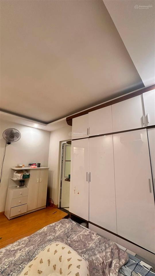 Cần bán gấp căn chung cư vinhomes d'capitale trần duy hưng, 48m2, 2 ngủ, view đẹp, sổ cc, ở ngay