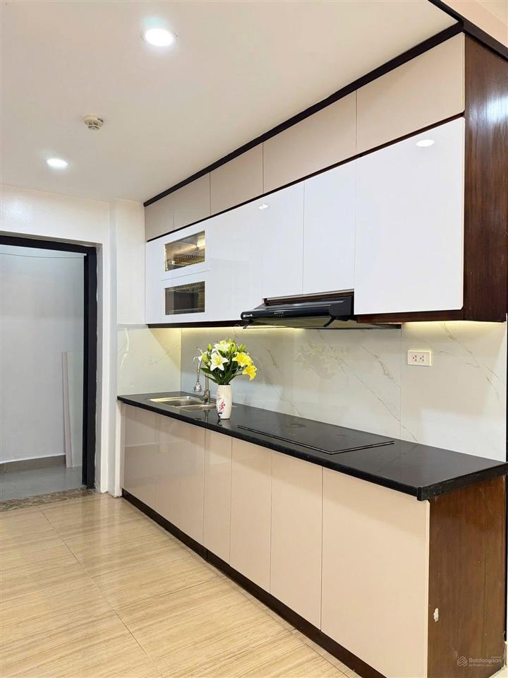 Căn góc! n02 phường láng, 73m2, 3pn 2wc, view thoáng, sổ lâu dài, tặng nội thất ở ngay