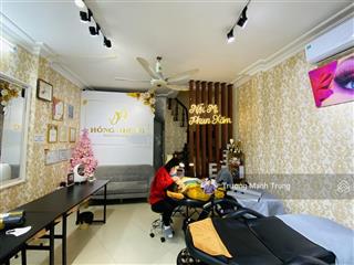 Cho thuê cửa hàng mặt hồ văn chương, mt 5m đường rộng 7m vỉa hè trước cửa 5m, 40m2, 8,6tr có tl