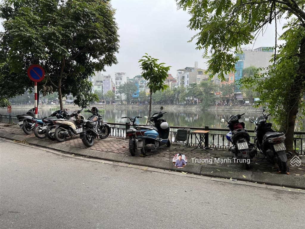 Cho thuê cửa hàng mặt hồ văn chương, mt 5m, đường rộng 7m, vỉa hè trước cửa 5m, 45m2, 6,8 tr có tl