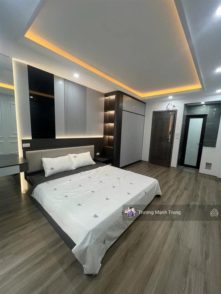 Cực nóng! tôn đức thắng mới tinh, thang máy, ô tô đỗ sát, 5 tầng nội thất, ở ngay