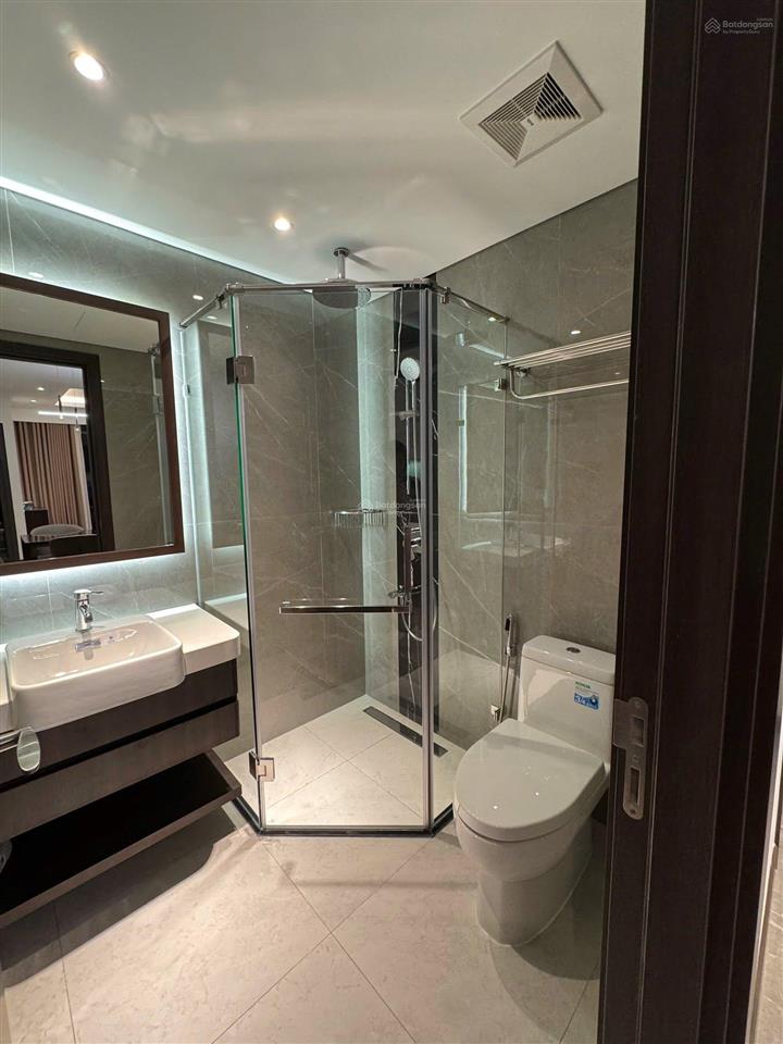 Căn góc chung cư 187 nguyễn lương bằng, 66m2, 2pn, nhà đẹp sẵn nt, ở ngay, sổ chính chủ, slot ô tô