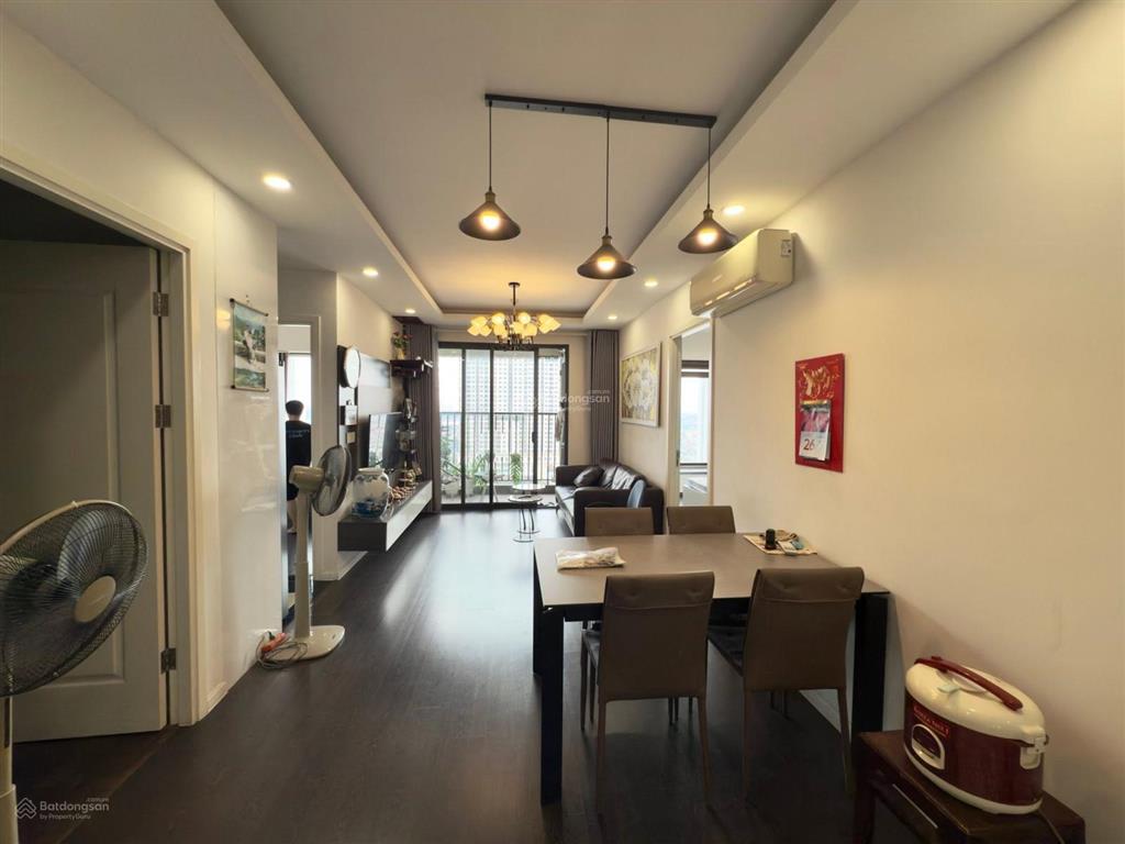 Phải nhanh! chung cư vinhomes dcapitale 119 trần duy hưng 2pnkk, view đẹp, ở cho thuê tốt 45m2.