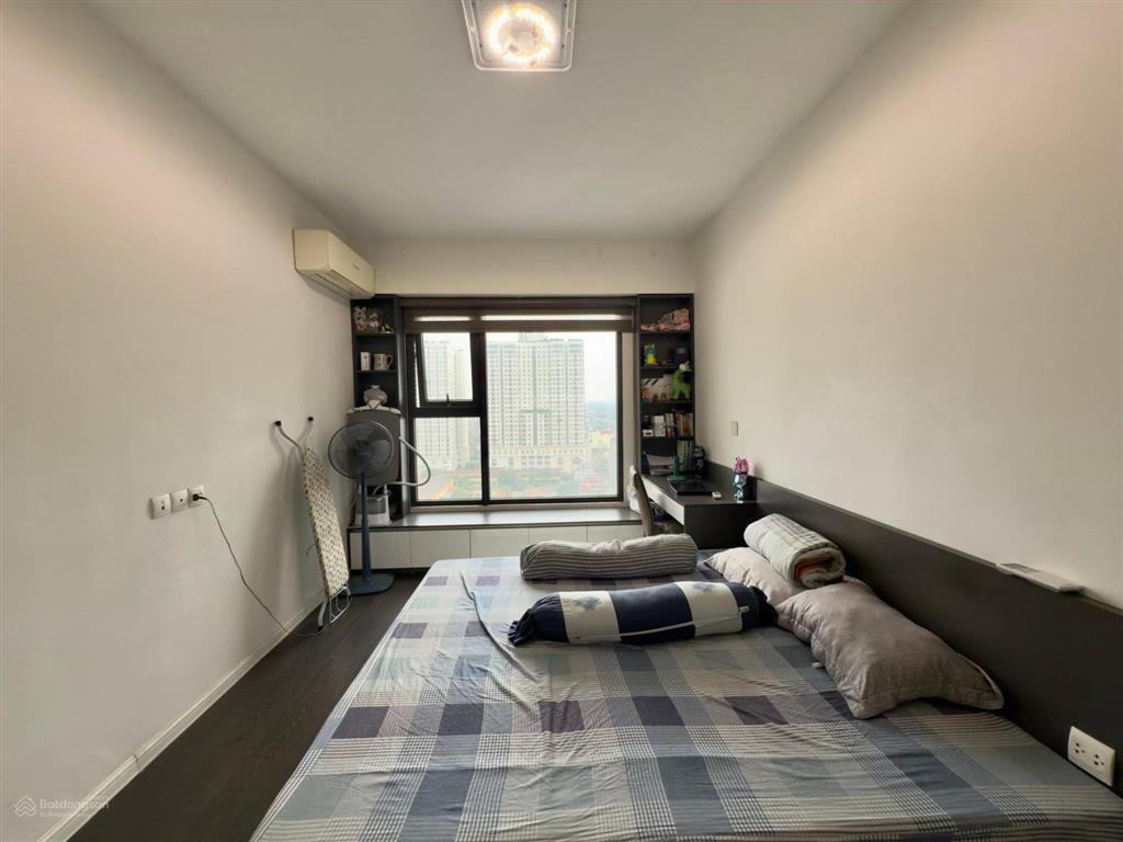 Phải nhanh! chung cư vinhomes dcapitale 119 trần duy hưng 2pnkk, view đẹp, ở cho thuê tốt 45m2.