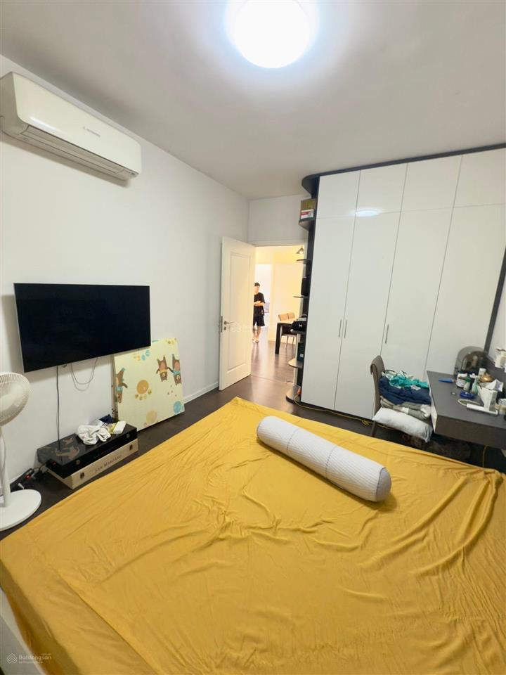 Phải nhanh! chung cư vinhomes dcapitale 119 trần duy hưng 2pnkk, view đẹp, ở cho thuê tốt 45m2.