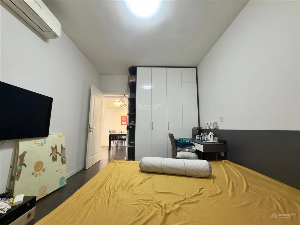 Phải nhanh! chung cư vinhomes dcapitale 119 trần duy hưng 2pnkk, view đẹp, ở cho thuê tốt 45m2.