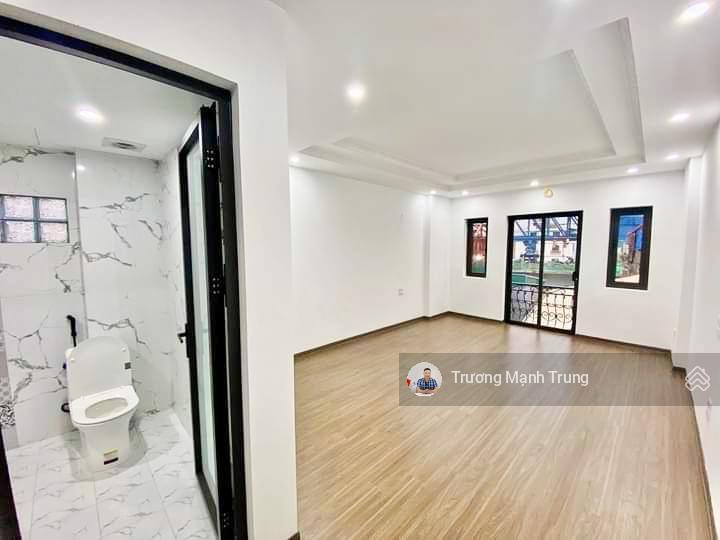 Sang sịn! ô đồng lầm, hồ ba mẫu phân lô, thang máy, ngõ thông rộng vài bước ra hồ, full nội thất