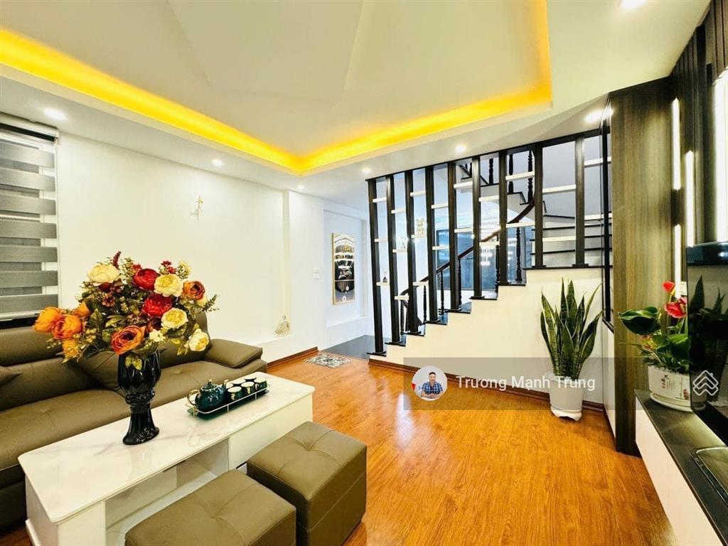 Sang sịn! ô đồng lầm, hồ ba mẫu phân lô, thang máy, ngõ thông rộng vài bước ra hồ, full nội thất