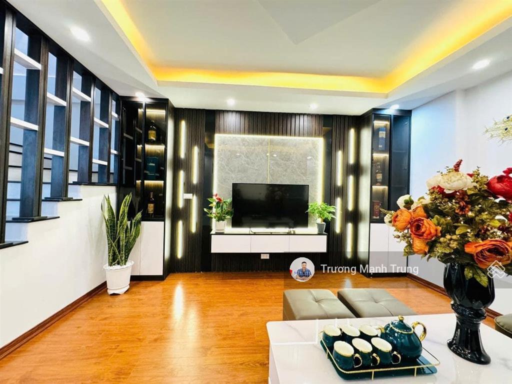 Sang sịn! ô đồng lầm, hồ ba mẫu phân lô, thang máy, ngõ thông rộng vài bước ra hồ, full nội thất