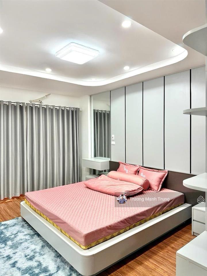 Đẹp! tây sơn  thái thịnh lô góc 2 thoáng, 20m ra ô tô full nội thất, ngõ to cực sạch sẽ