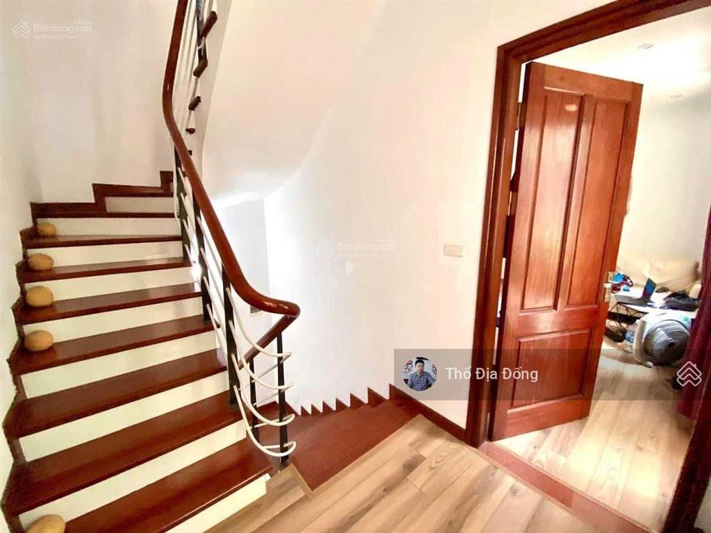 Hoàng cầu nguyễn phúc lai ngõ nông gần ô tô, 30m ra phố, nhà đẹp ở ngay ngõ nông rộng