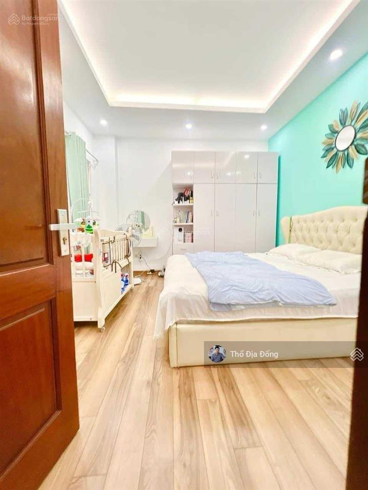 Hoàng cầu nguyễn phúc lai ngõ nông gần ô tô, 30m ra phố, nhà đẹp ở ngay ngõ nông rộng