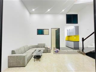 Tôn thất tùng, đối diện dh y, 50m2*4t, mt 4.6m, 30m ra phố, mặt ngõ thông kinh doanh thoáng sáng