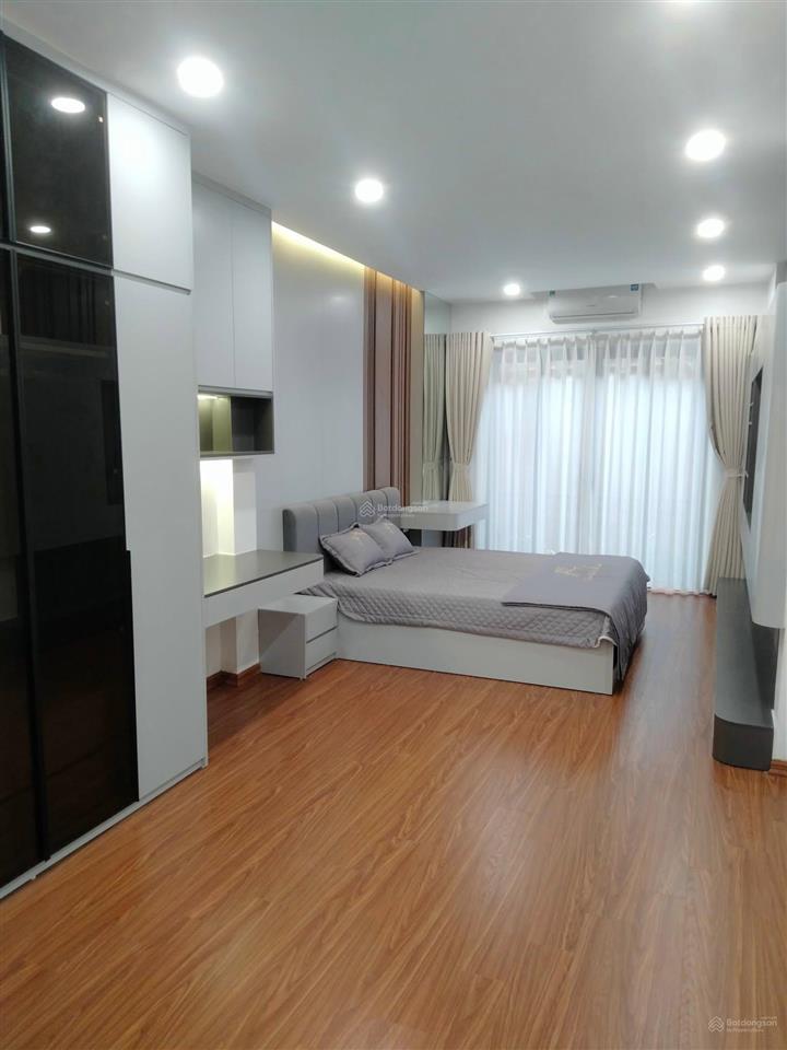 Bán nhanh! nhà phố thái thịnh 30m ra ô tô đỗ, trước nhà sh quay đầu, mt 4m, tm tặng nt, 38m2*5t