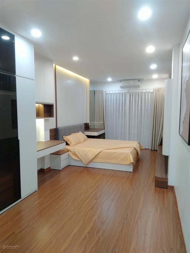 Bán nhanh! nhà phố thái thịnh 30m ra ô tô đỗ, trước nhà sh quay đầu, mt 4m, tm tặng nt, 38m2*5t