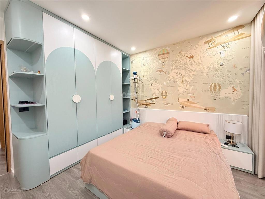Bán nhanh căn chung cư hoàng cầu 69m2, 2pnkk, căn góc, view hồ, slot ô tô, phí dịch vụ rẻ, ở ngay