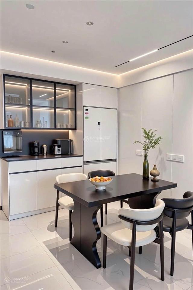 Căn góc! rox center  90 đường láng 46m2, 2pnkk, tòa mới, dịch vụ đầy đủ, view đẹp, có slot ô tô.