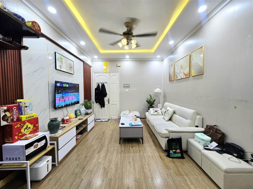Siêu ngon! chung cư vinhomes d'capitale 119 trần duy hưng căn góc, view hồ 45m2 2pnkk sẵn nt ở ngay